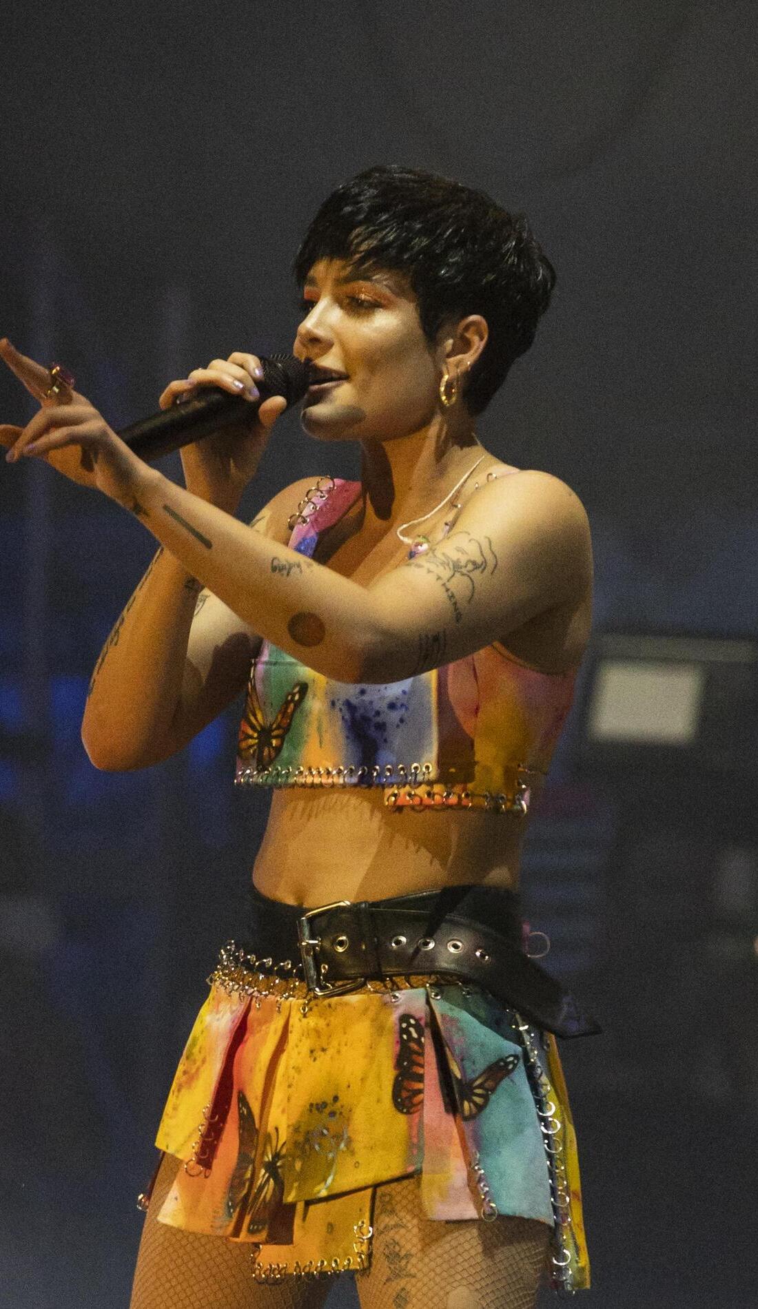 A Halsey live event