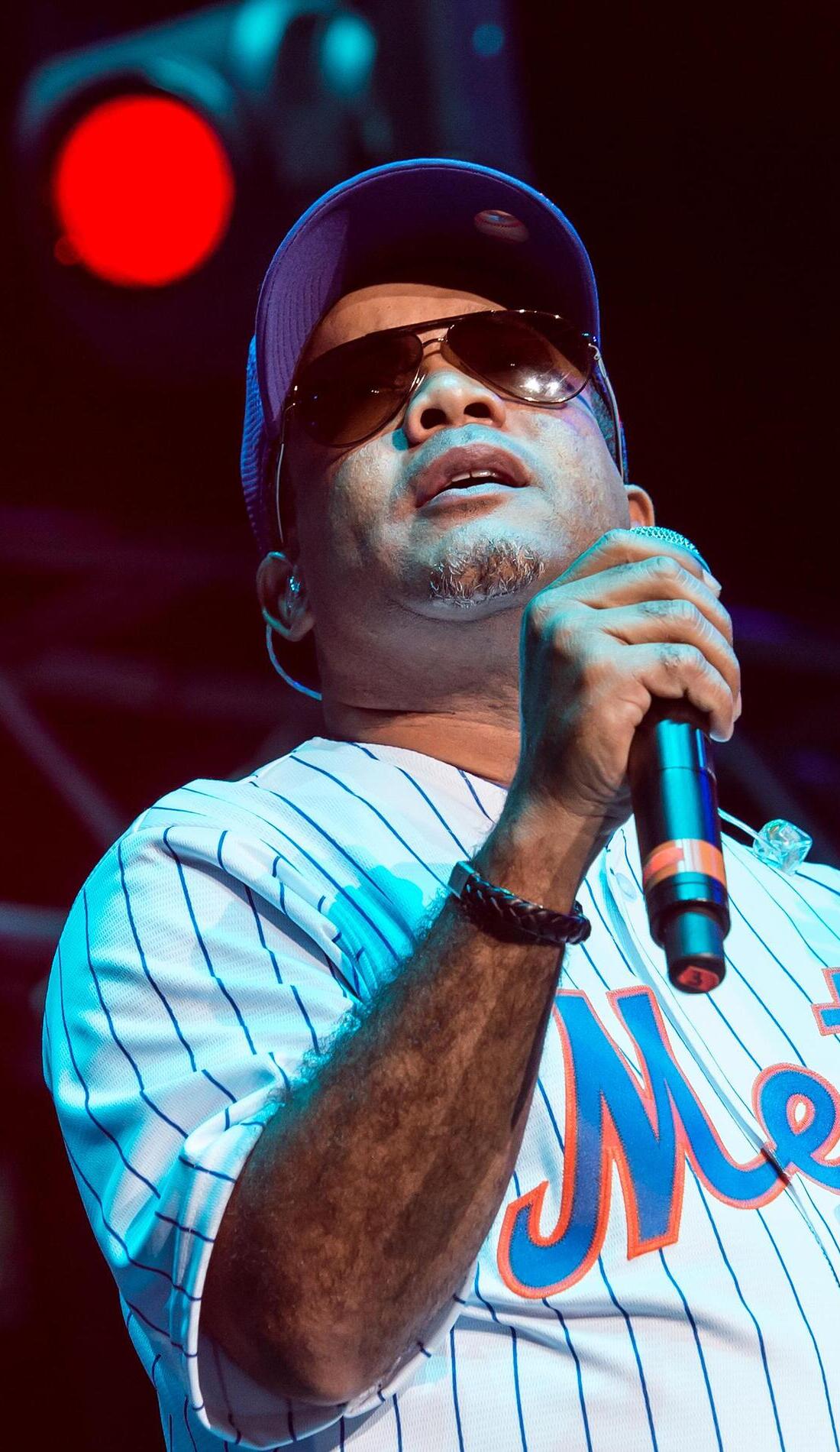 A Hector Acosta live event