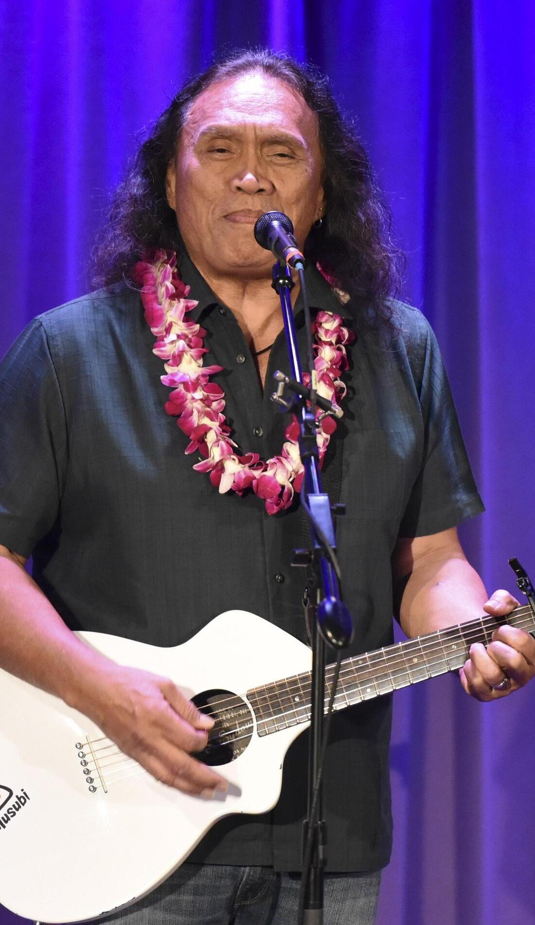 A Henry Kapono live event