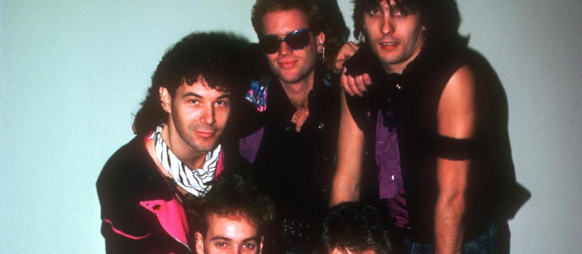Honeymoon Suite Tickets