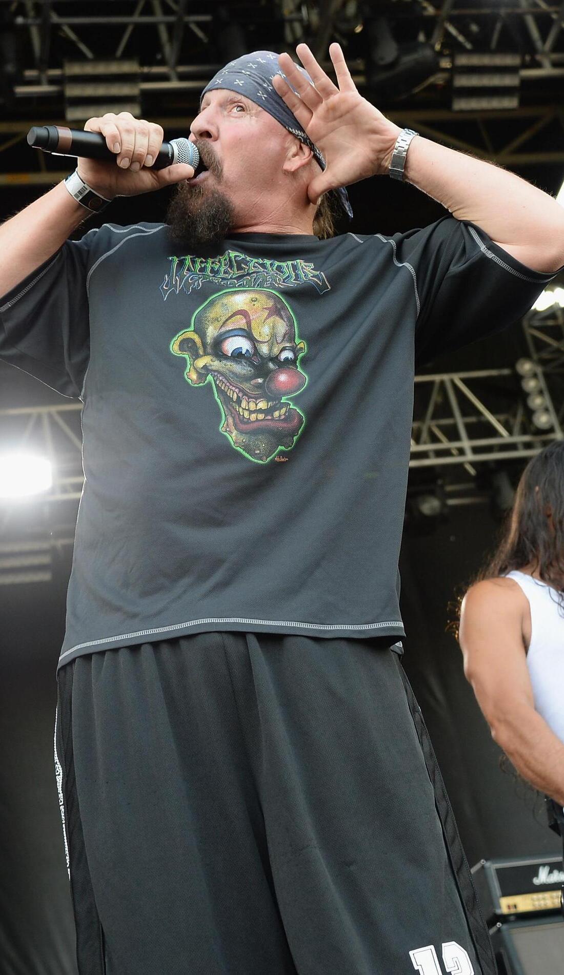 A Infectious Grooves live event