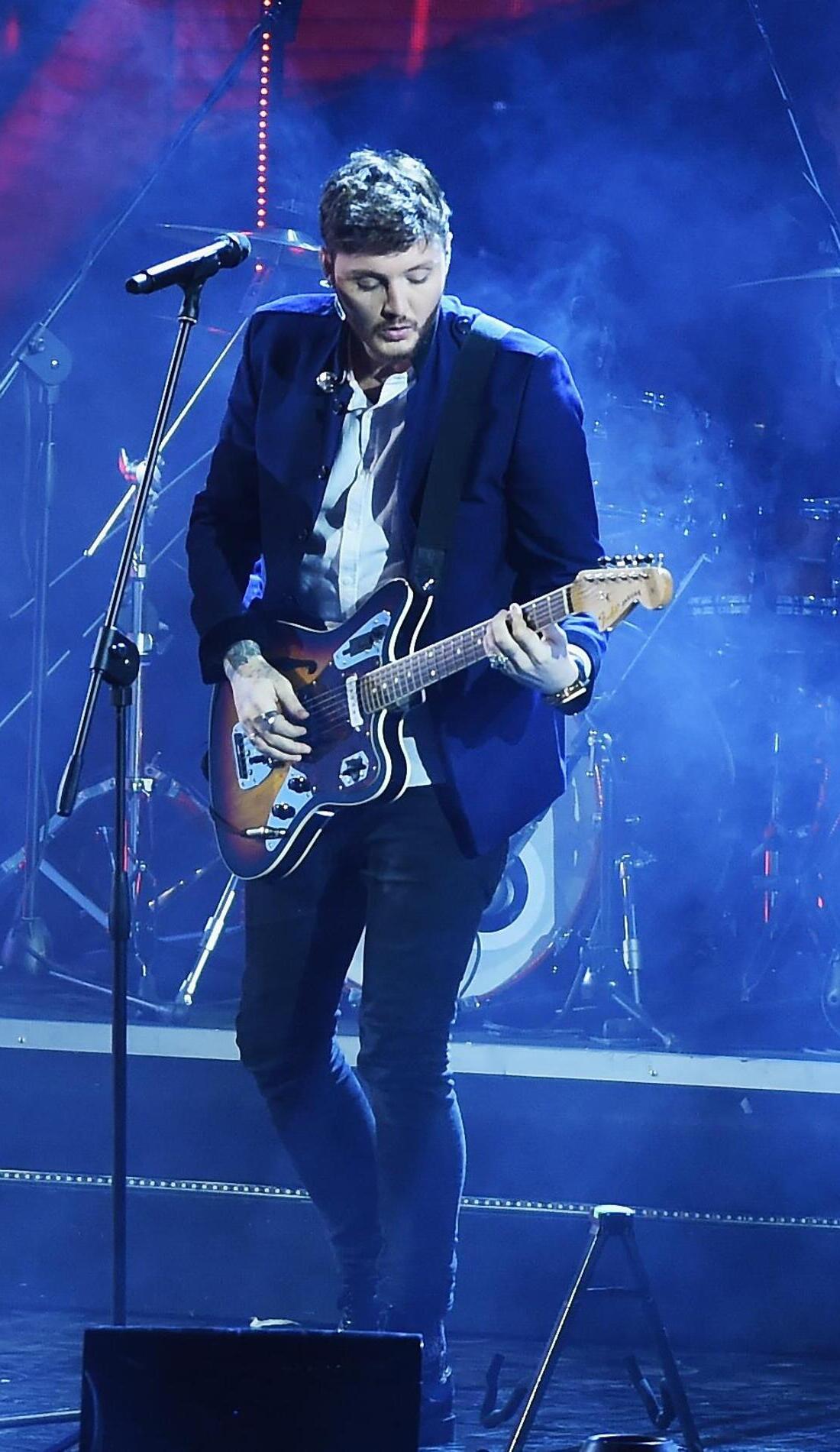 A James Arthur live event