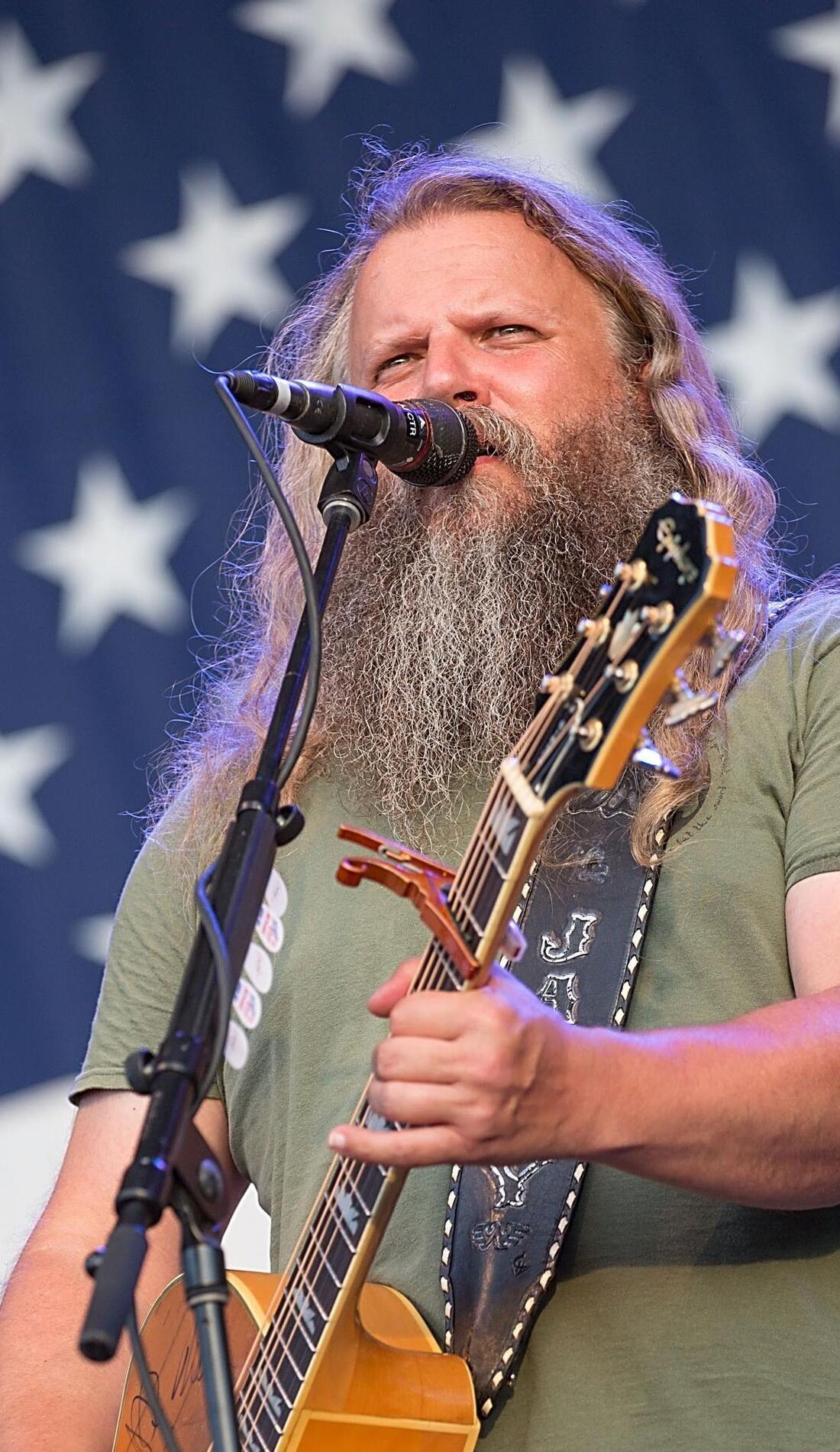 A Jamey Johnson live event