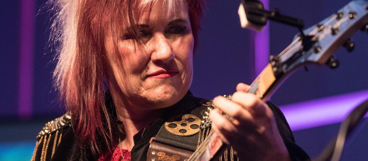 Jennifer Batten Tickets