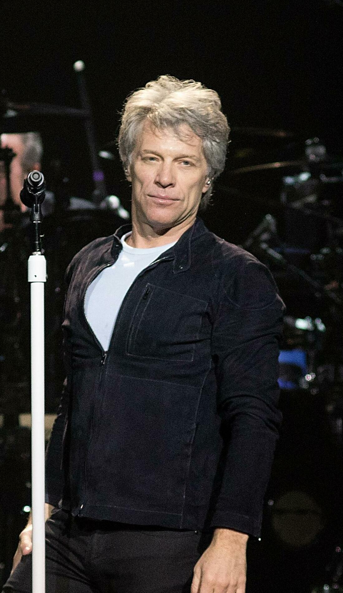 bon jovi tour dates 2023 near queensland