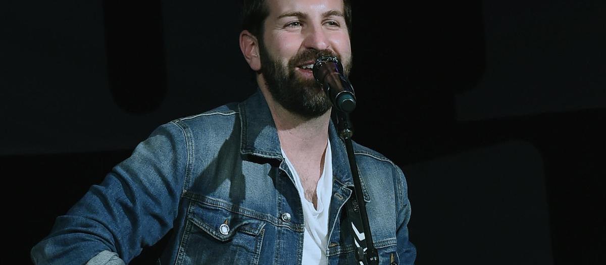 Josh Kelley (21+)