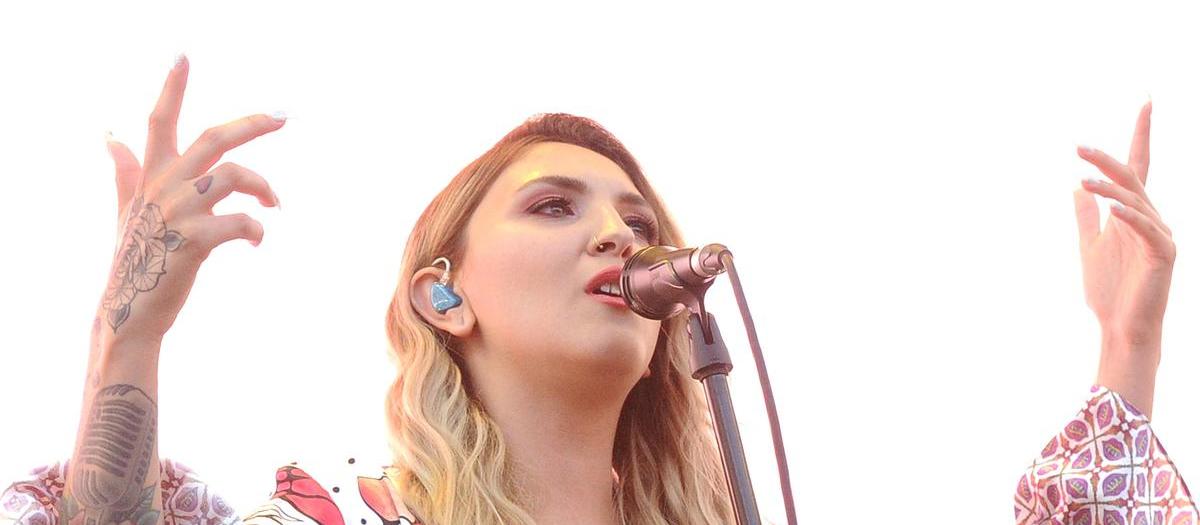 Julia Michaels Tickets