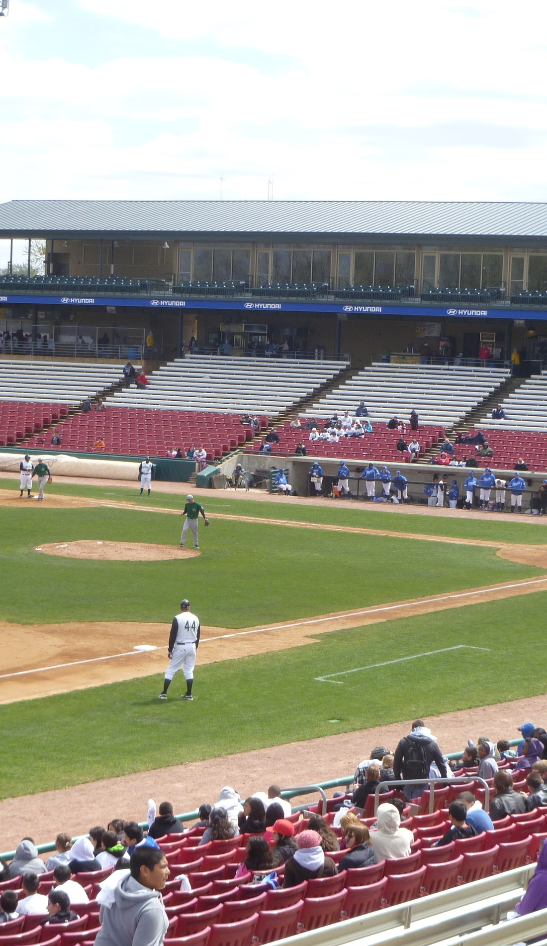 A Kane County Cougars live event