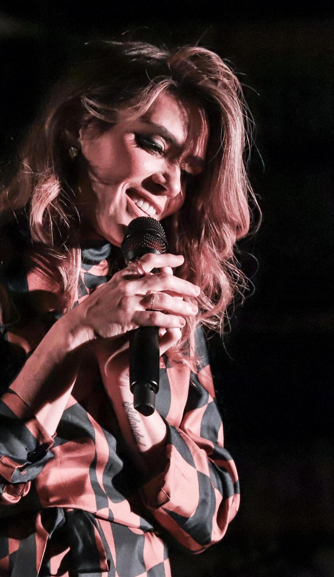 A Kany Garcia live event