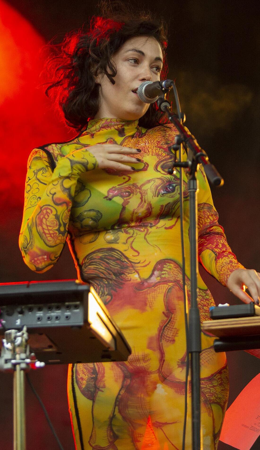 A Kelly Lee Owens live event