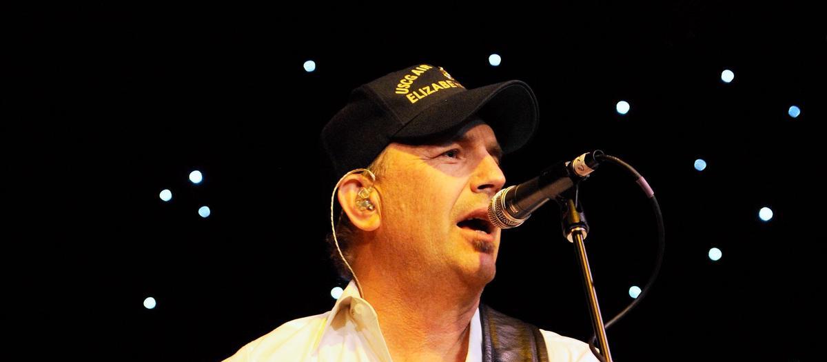 Kevin Costner Tickets