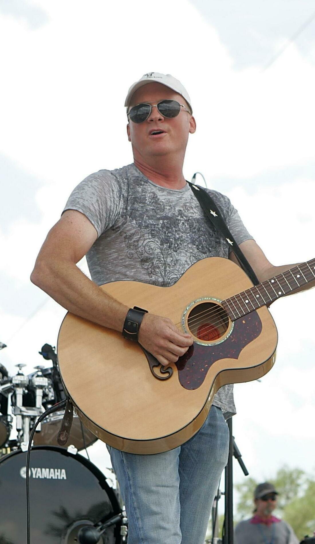 A Kevin Fowler live event