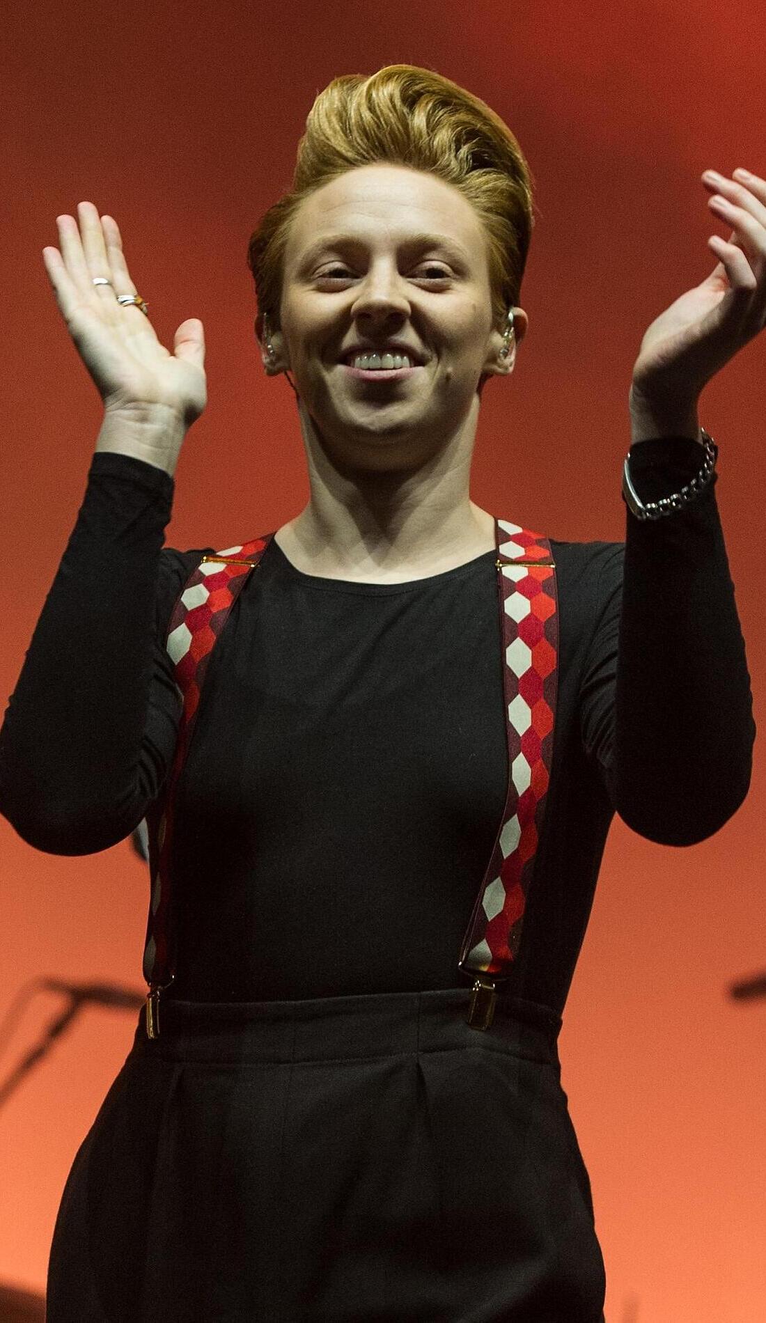 A La Roux live event