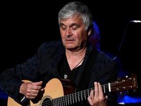 Laurence Juber