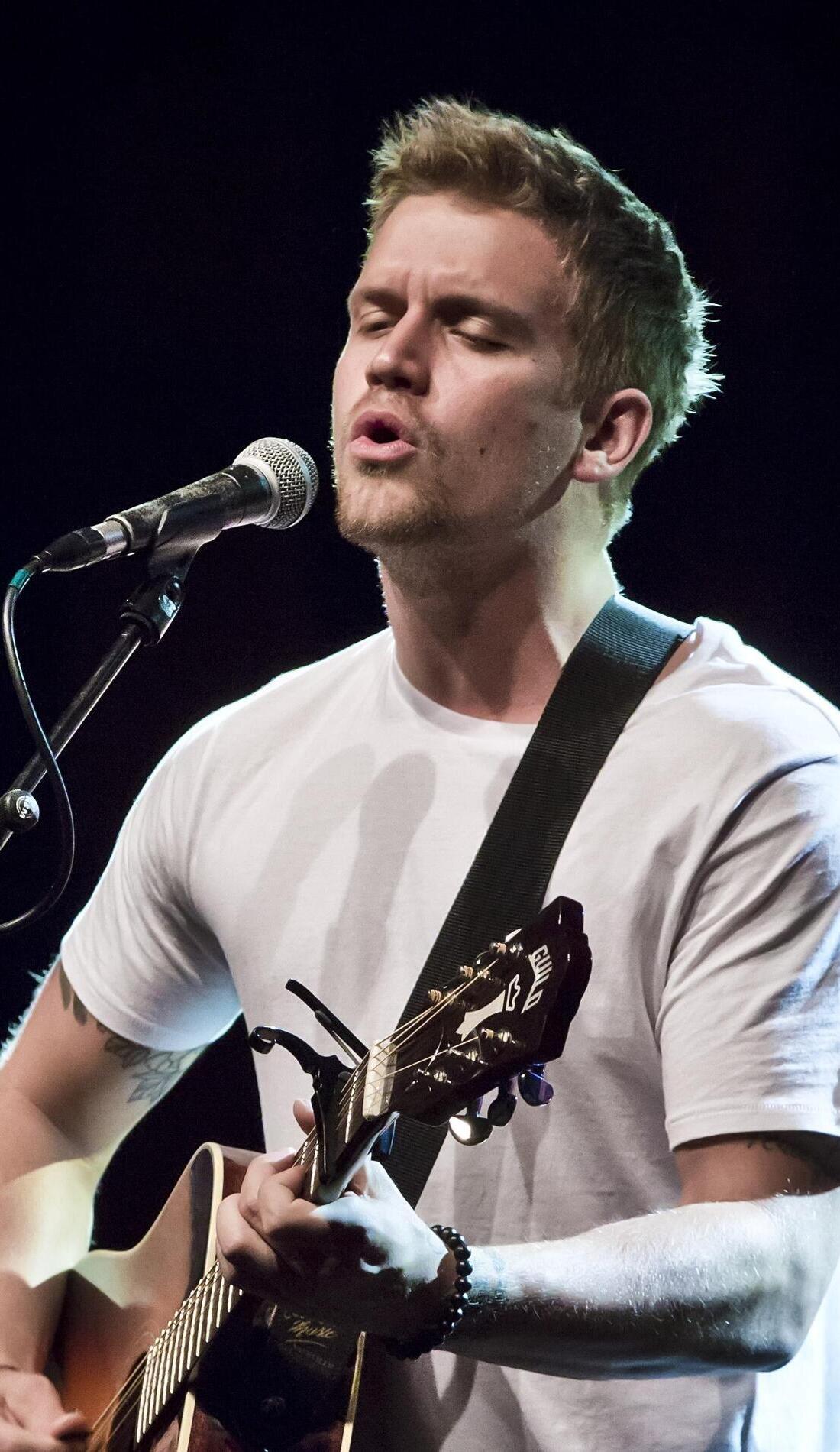 A Levi Hummon live event
