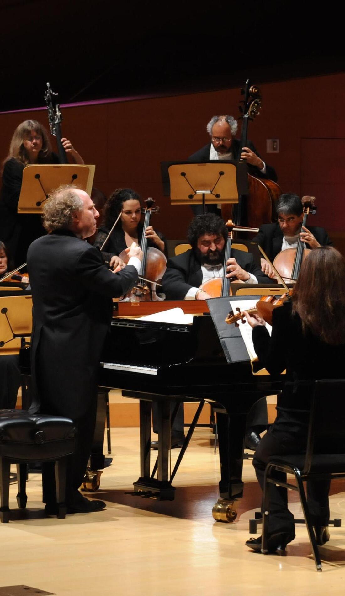 A Los Angeles Chamber Orchestra live event