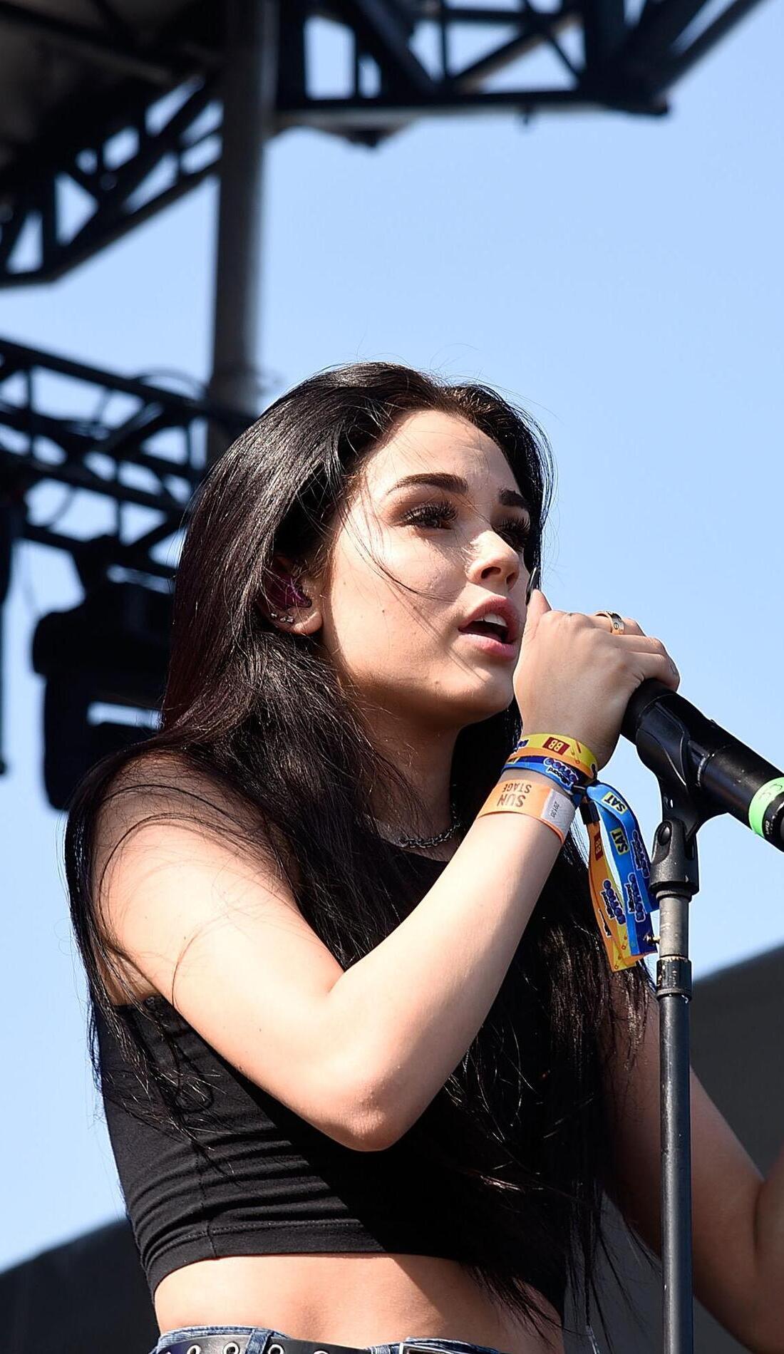 A Maggie Lindemann live event