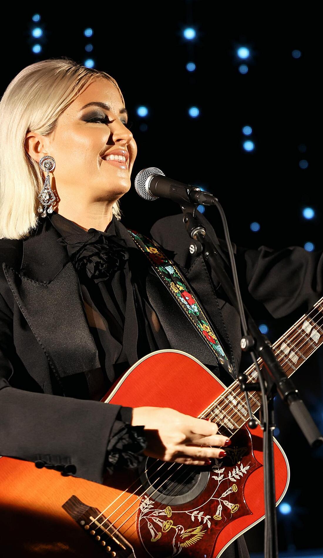 A Maggie Rose live event