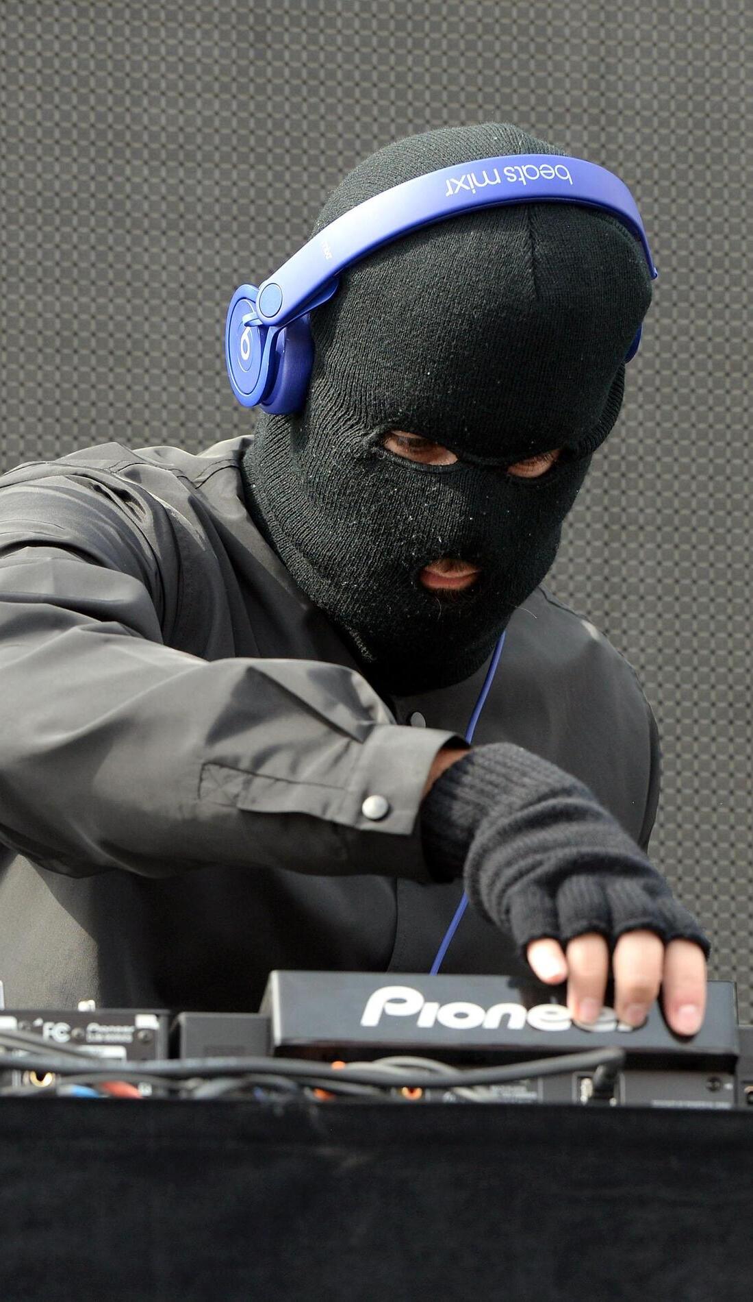 A Malaa live event