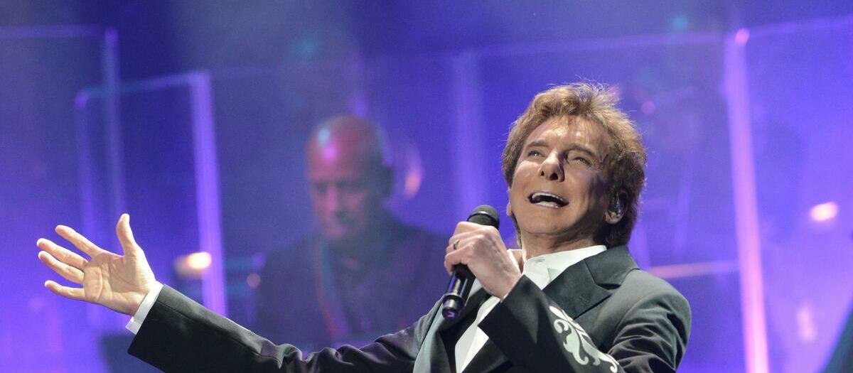 Manilow on Broadway Tickets