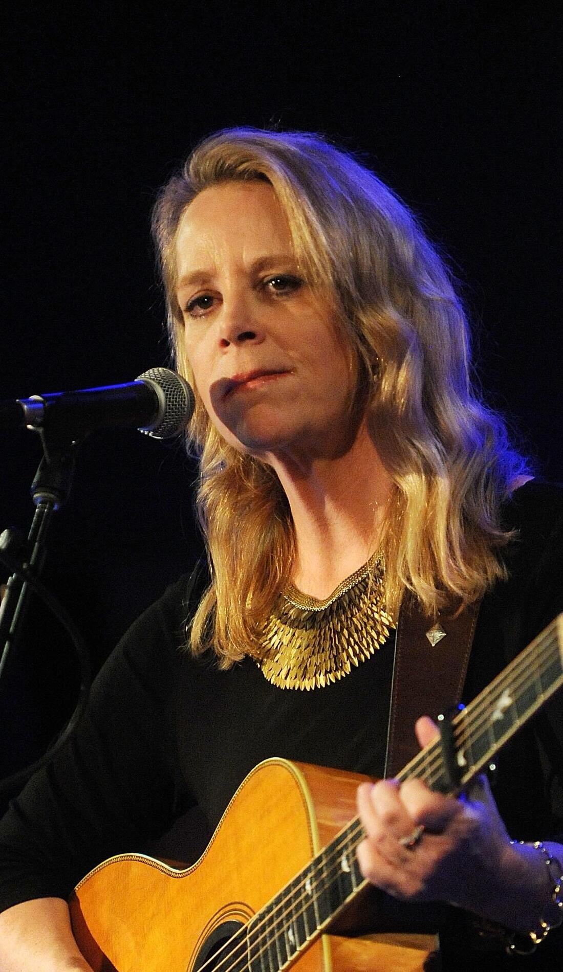 A Mary Chapin Carpenter live event