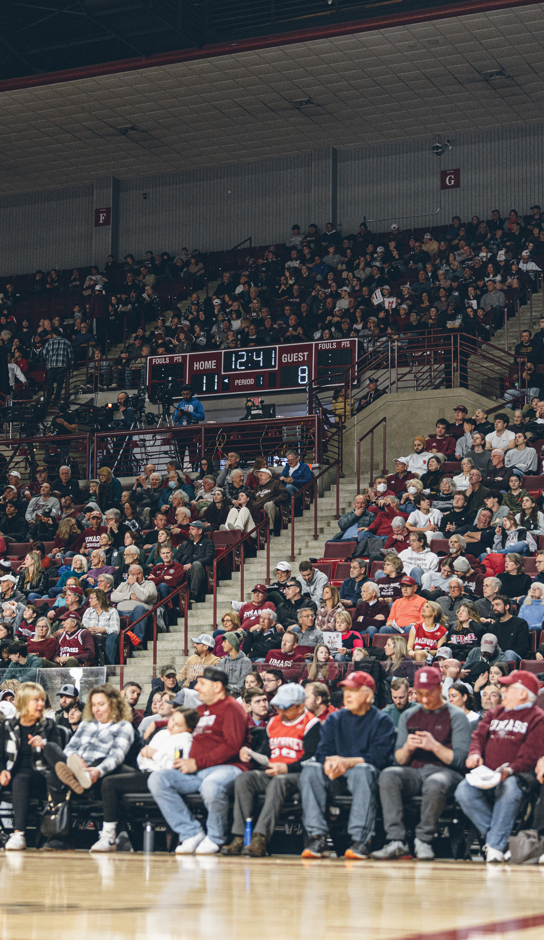 A Massachusetts Minutemen Basketball live event