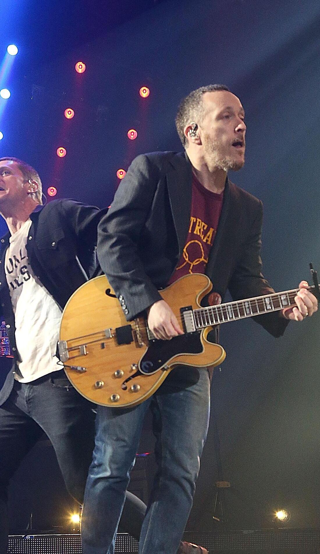 A Matchbox Twenty live event