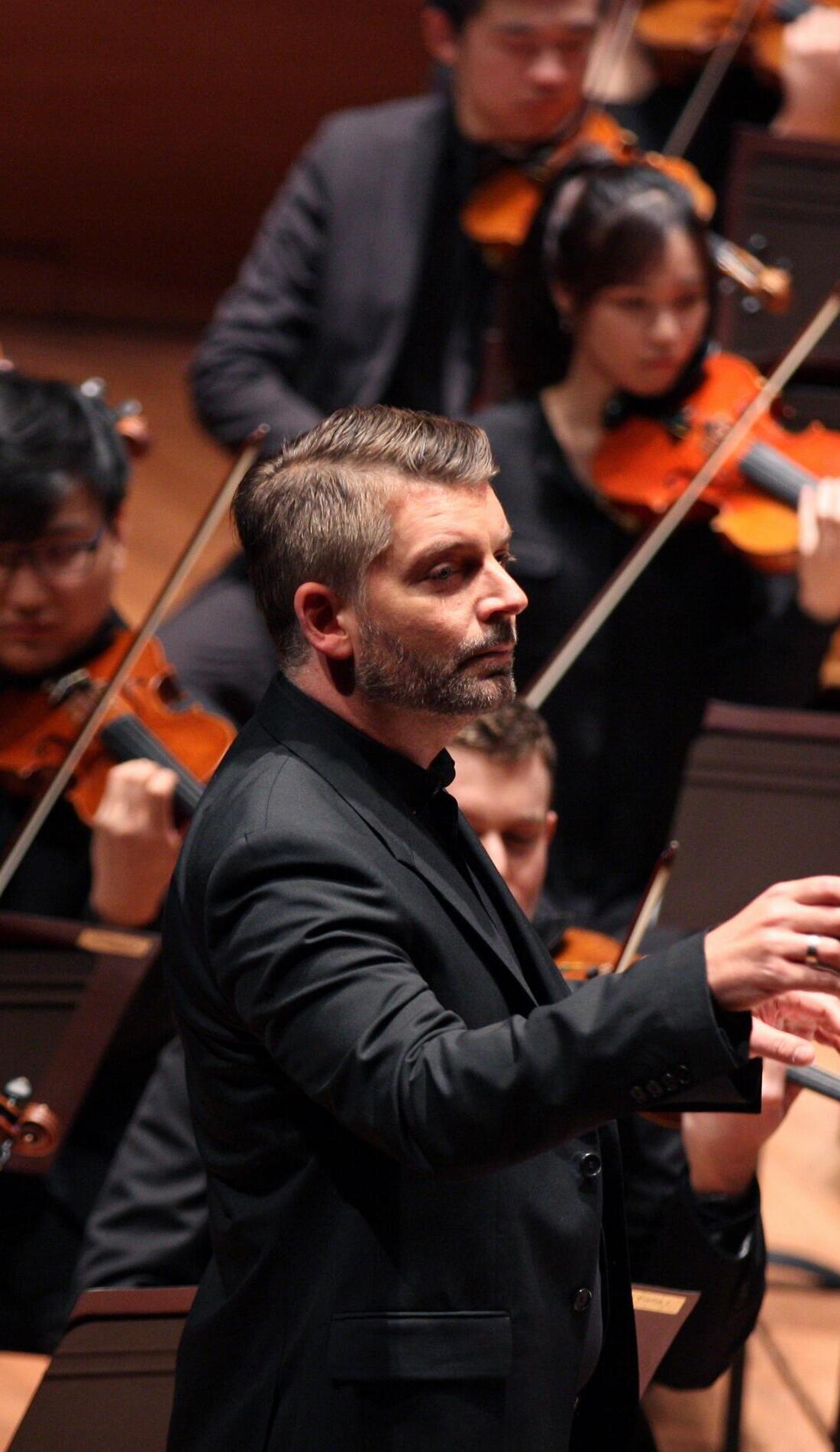 A Matthias Pintscher live event