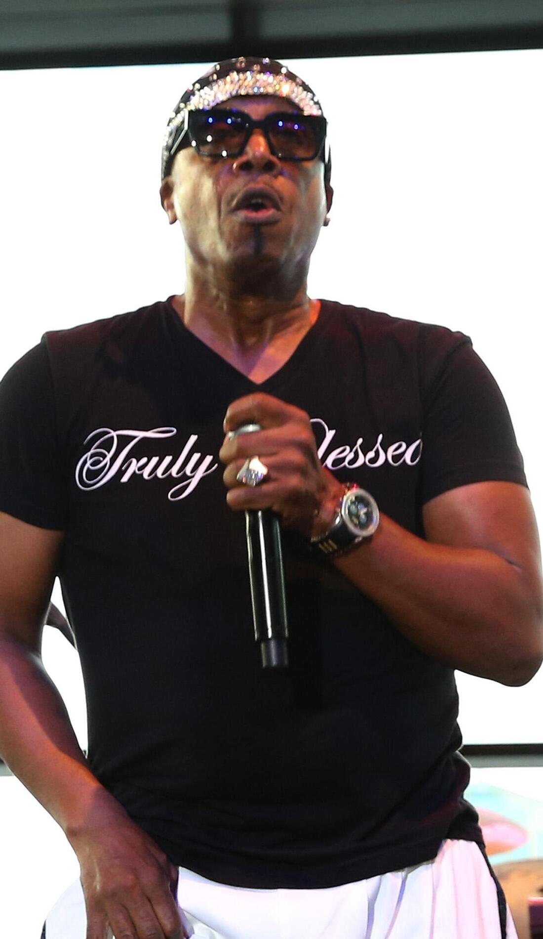 A MC Hammer live event