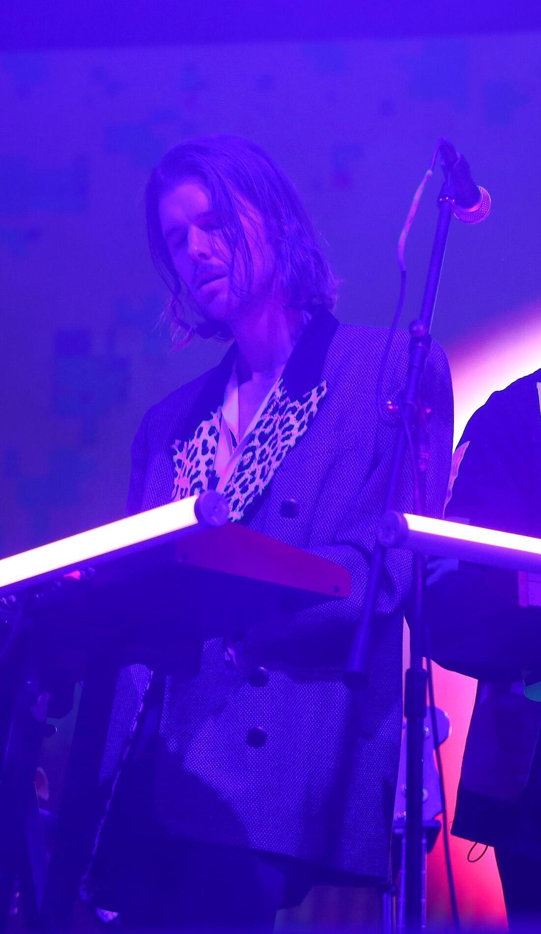A Miami Horror live event