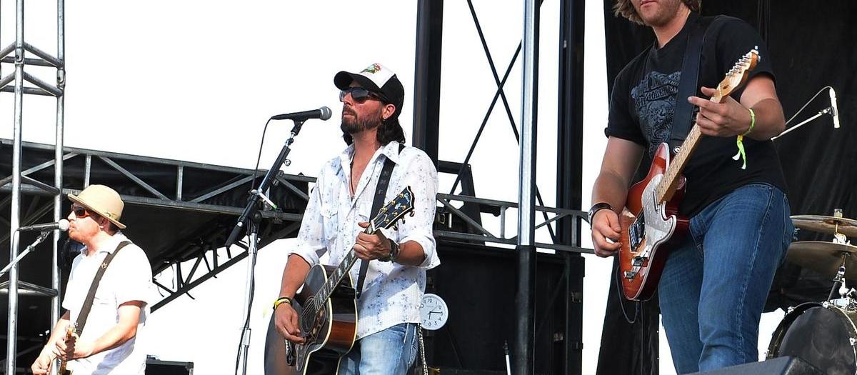 Micky and The Motorcars Tickets