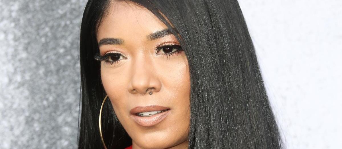 Mila J Tickets