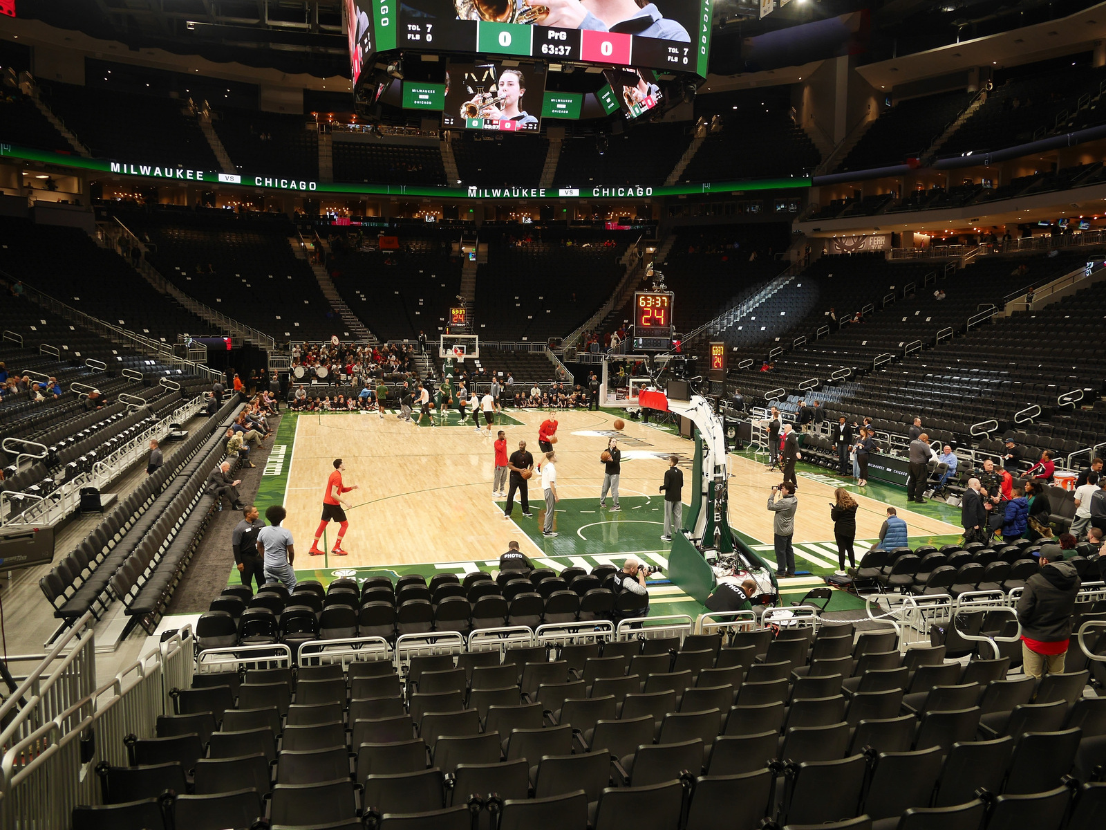 Bucks Vs Hornets Tickets Seatgeek - 