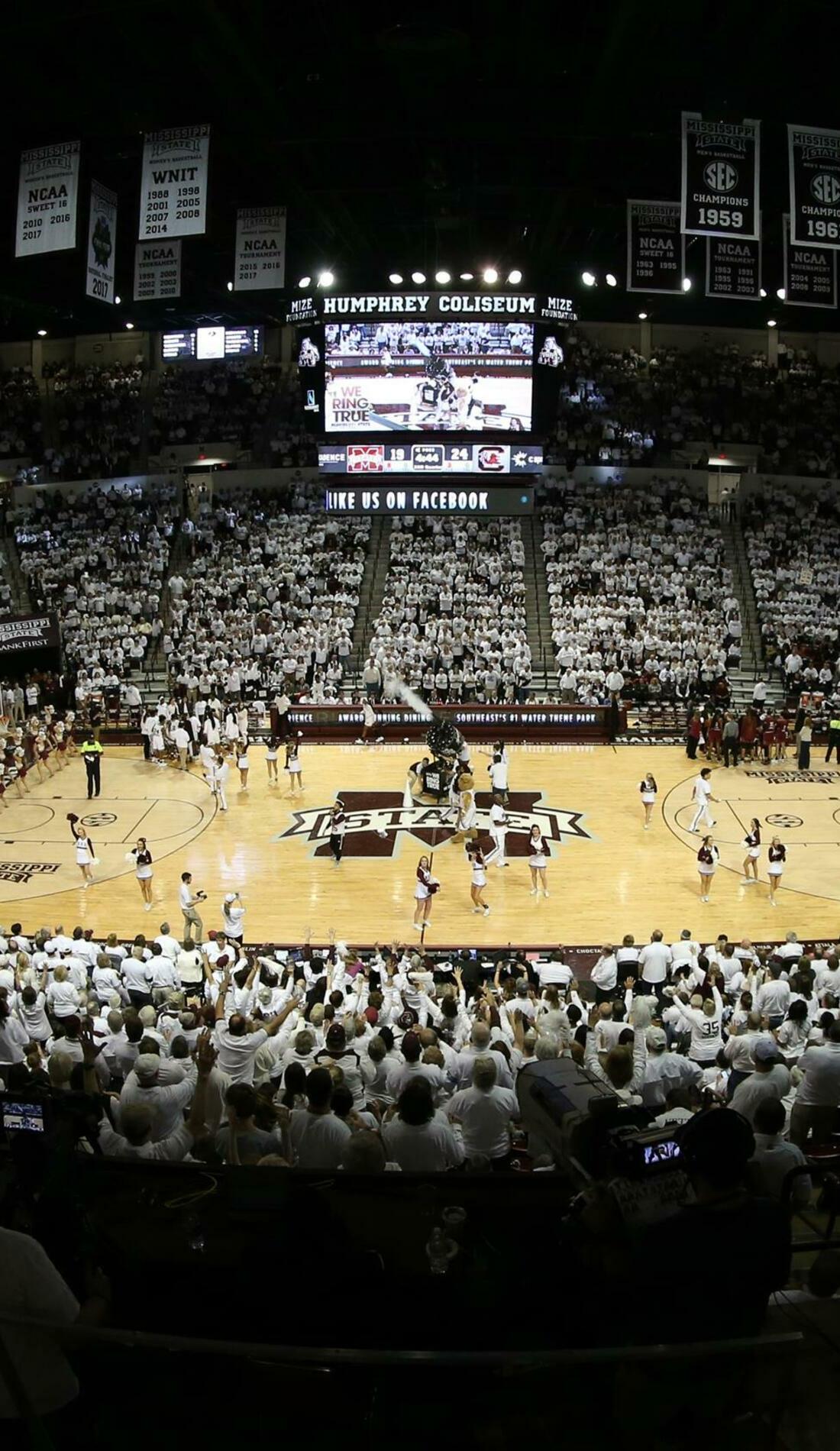 A Mississippi State Bulldogs Womens Basketball live event