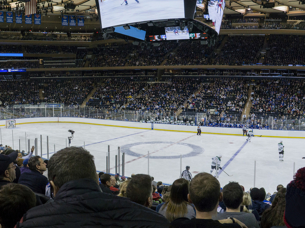 NHL Stadium Series™: History & What You Need to Know for 2024 -  Ticketmaster Blog