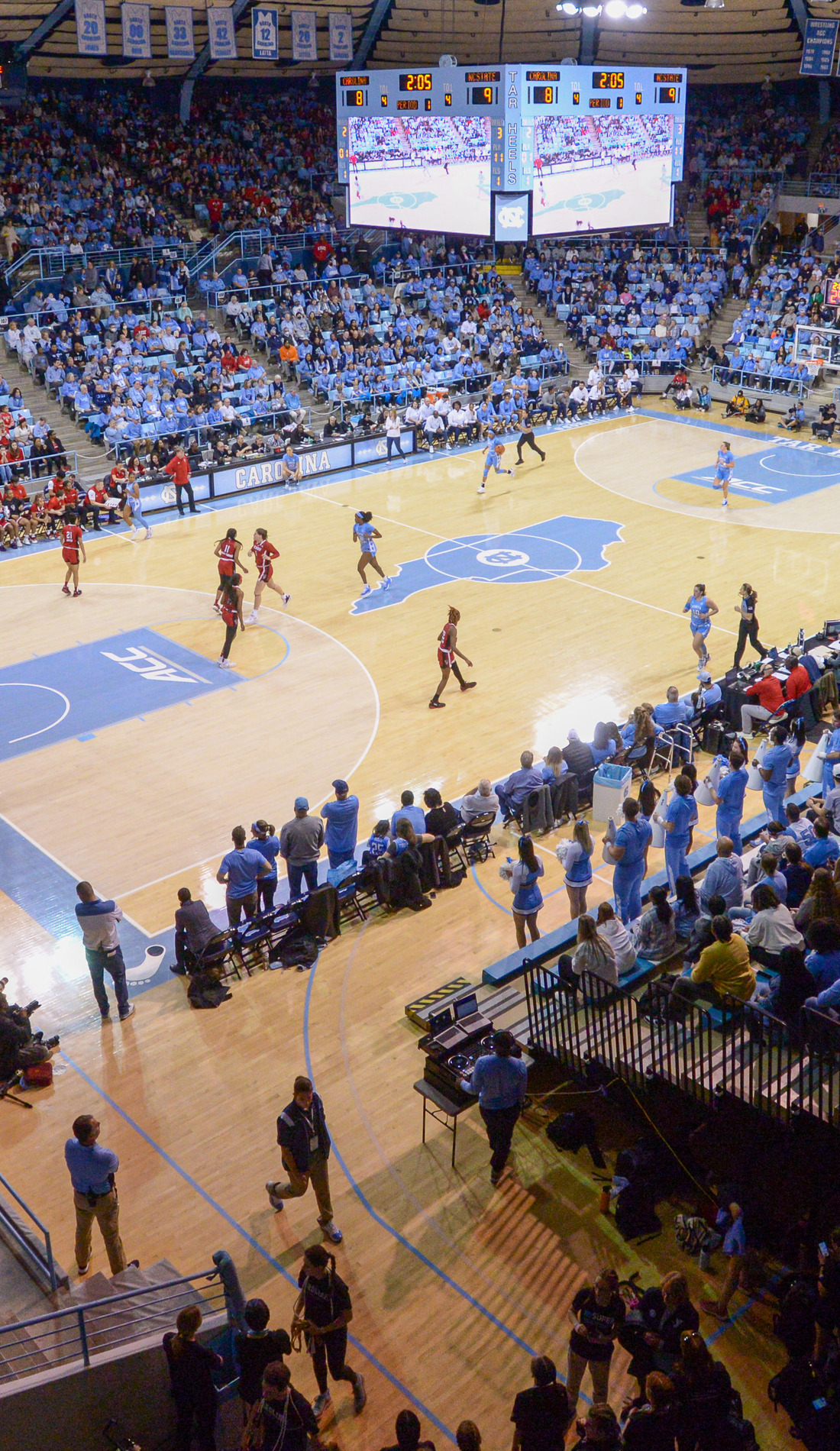 A North Carolina Tar Heels Womens Basketball live event
