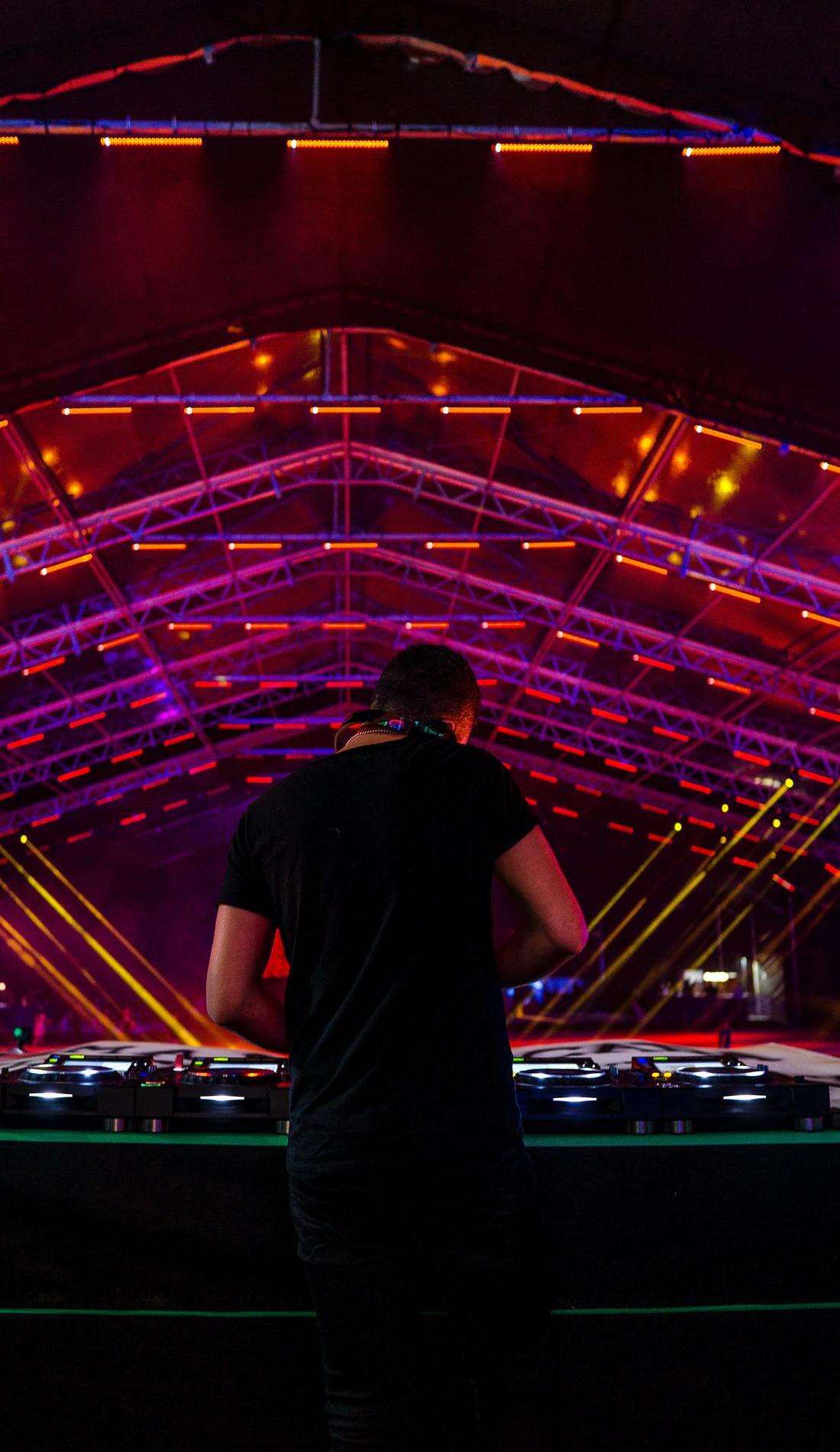 A Opiuo live event