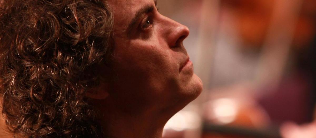 Paul Lewis Tickets