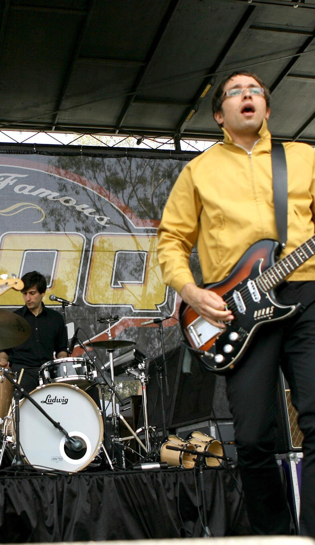 Peter Bjorn & John Feat Victoria Bergsman Young Folks