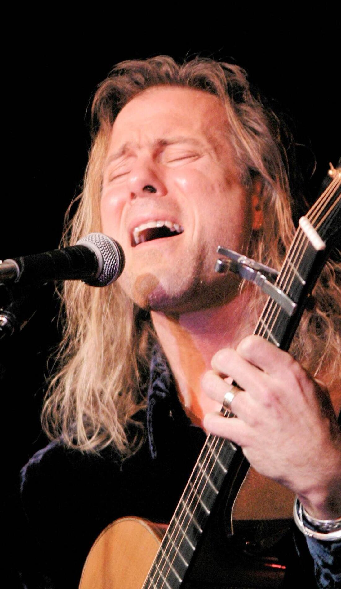 A Peter Mayer live event