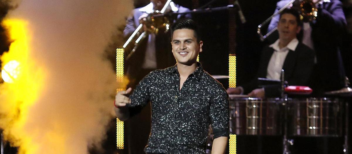Regulo Caro Tickets
