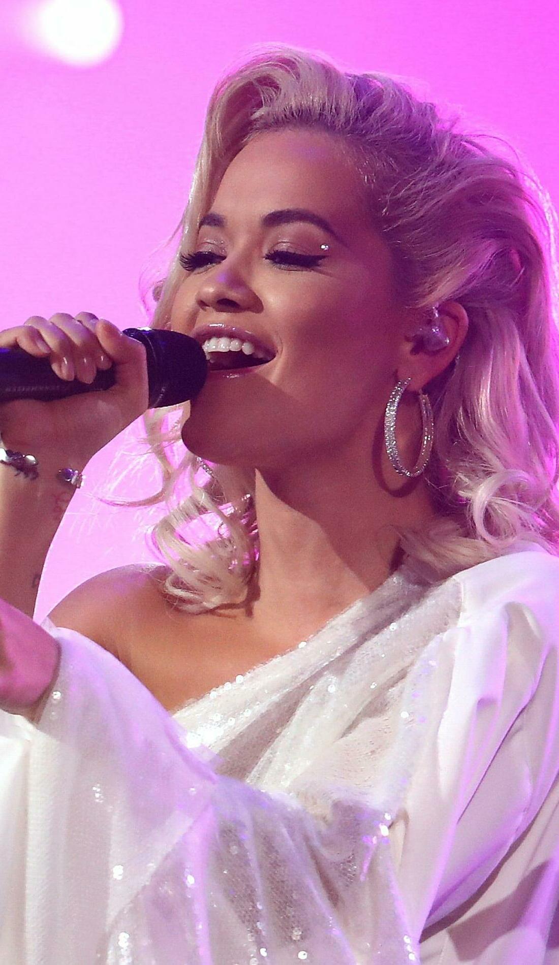 A Rita Ora live event
