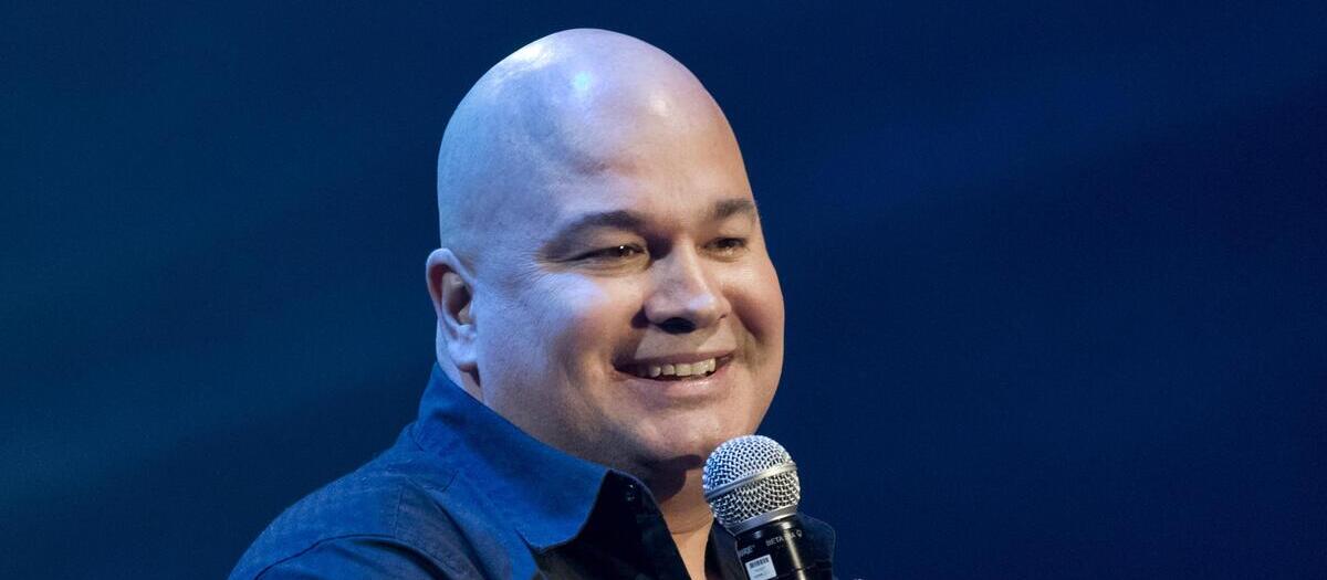 Robert Kelly Tickets