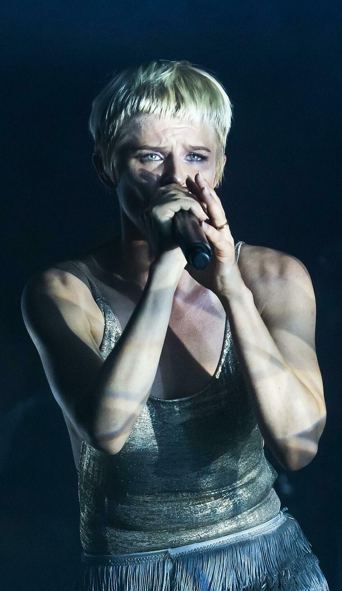 A Robyn live event