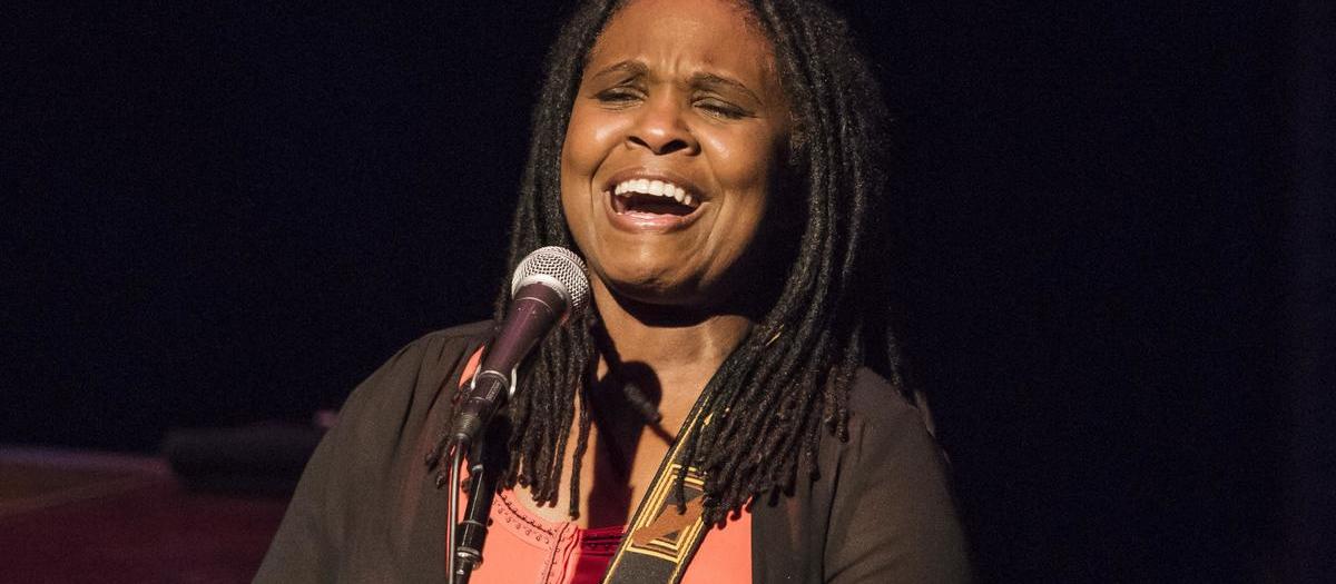 Ruthie Foster Tickets