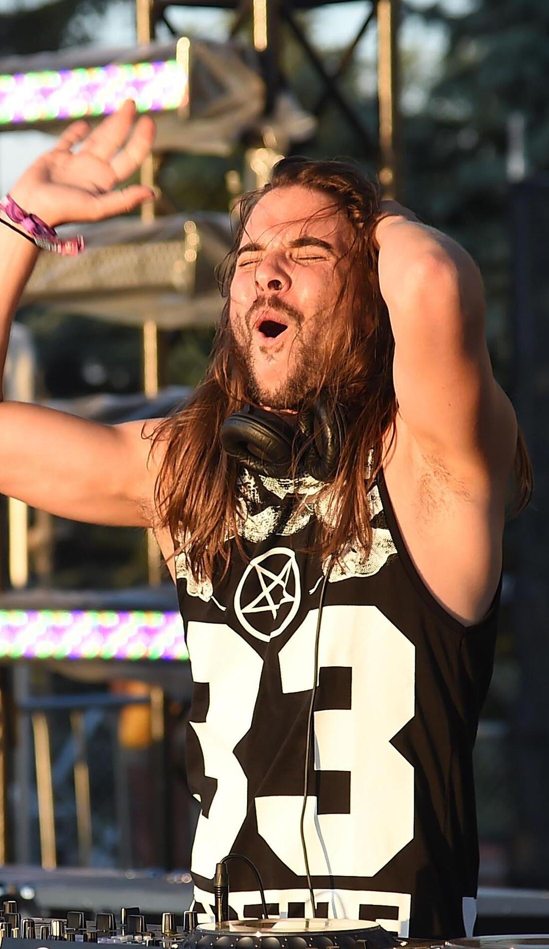 A Seven Lions live event