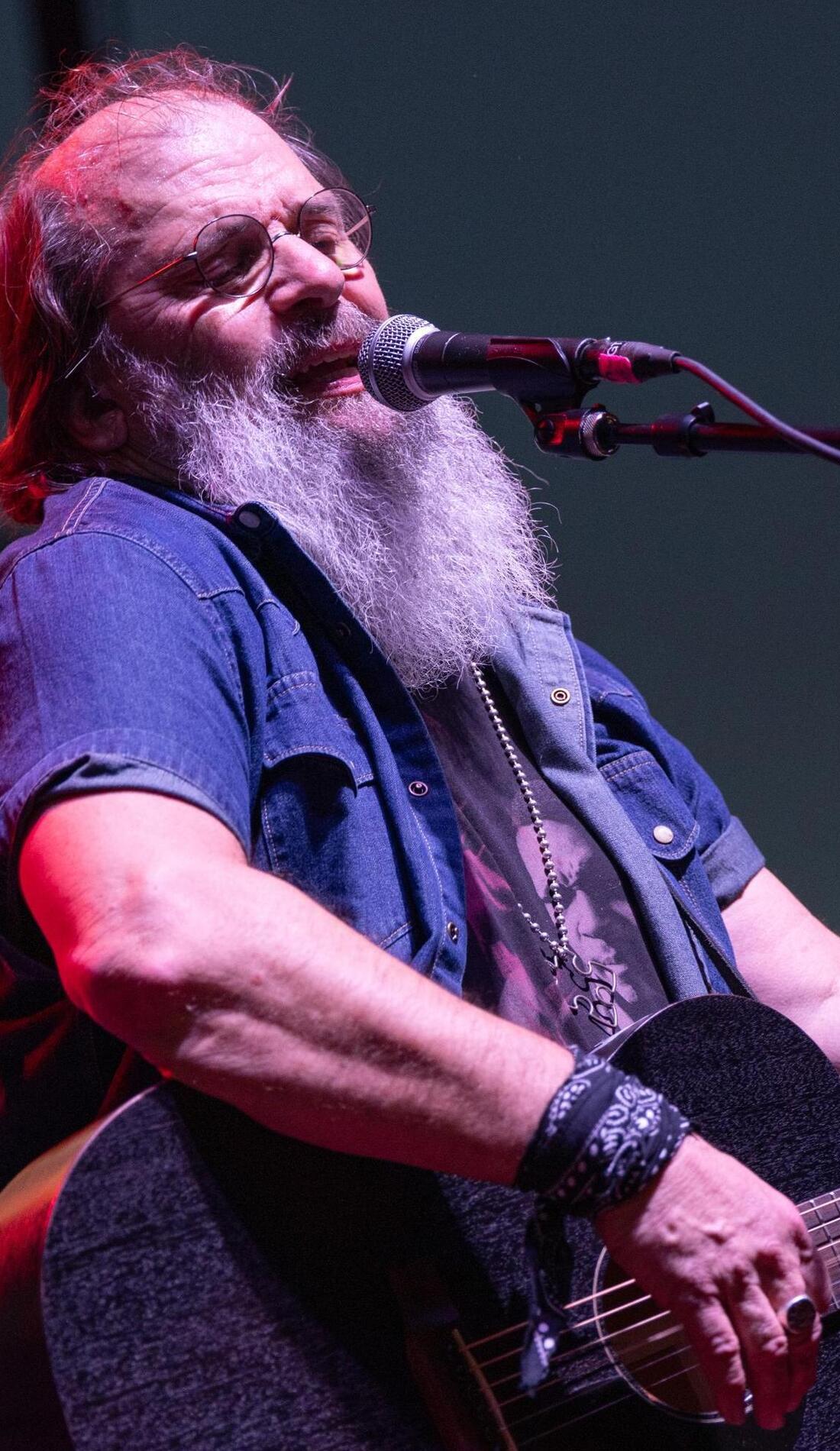 A Steve Earle live event