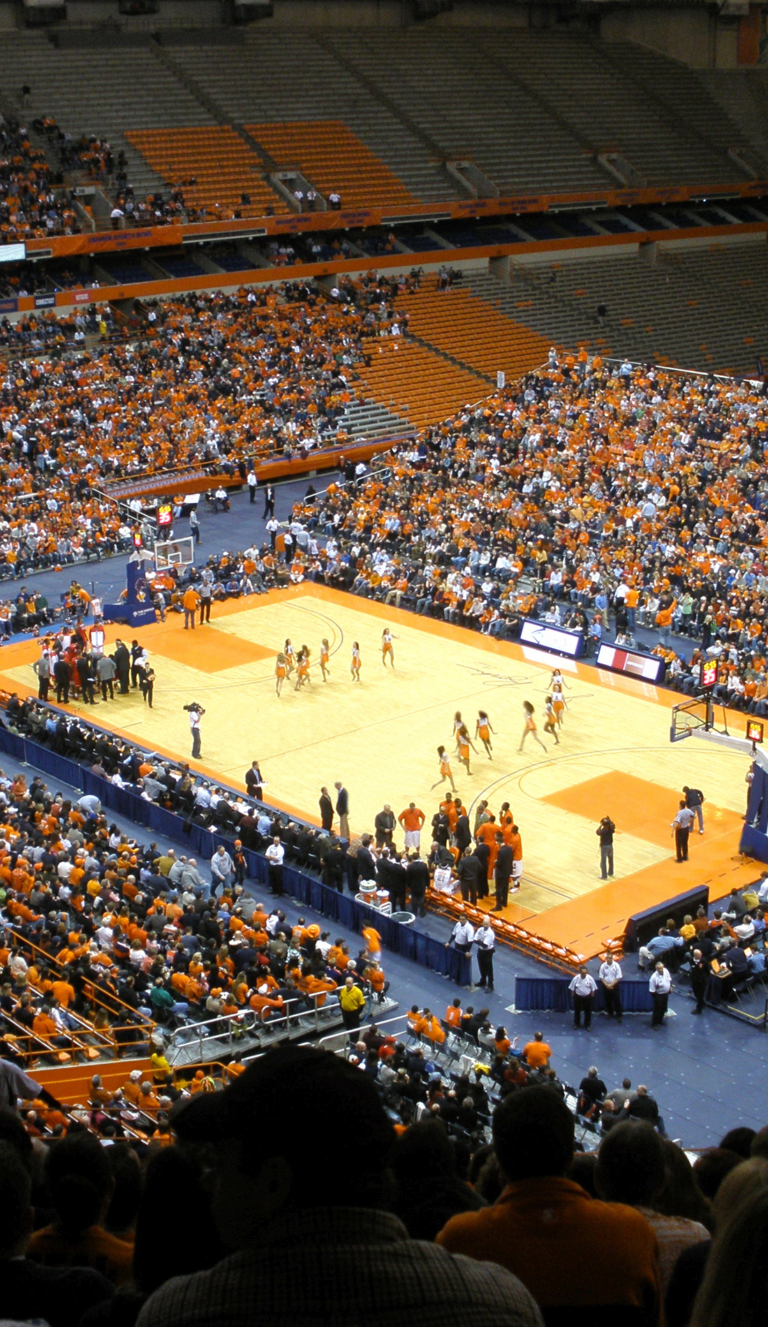 A Syracuse Orange Basketball live event