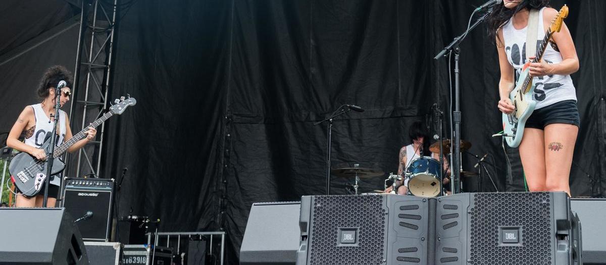 The Coathangers (19+)