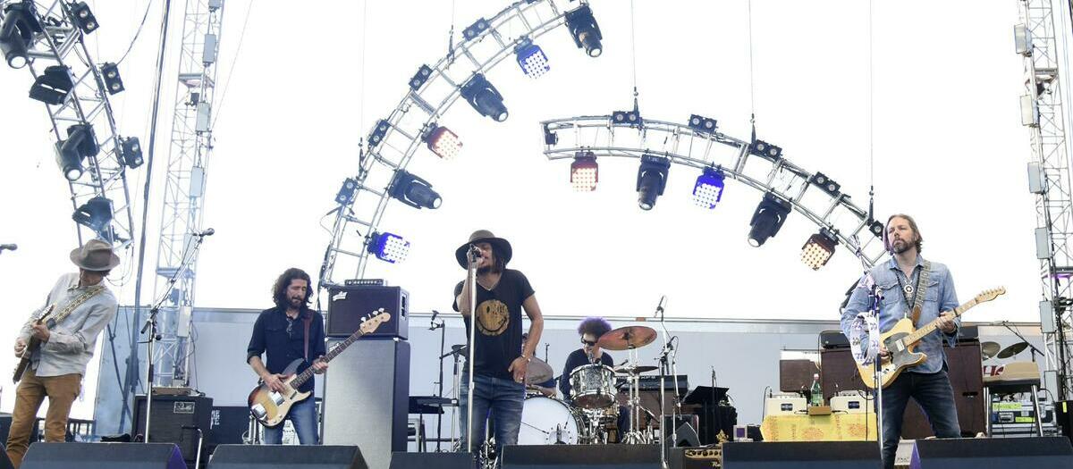 The Magpie Salute Tickets